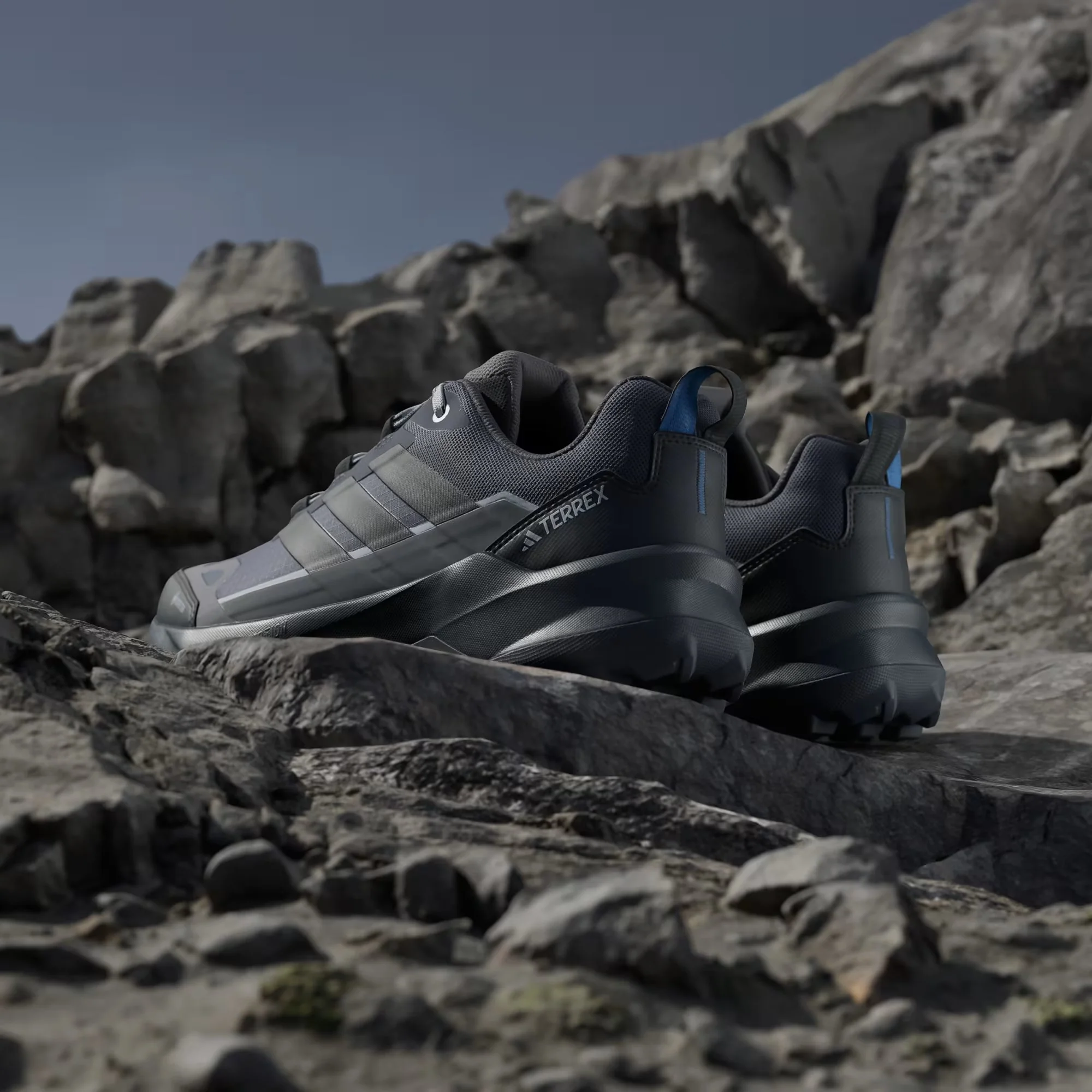 Adidas Terrex Men's Skychaser AX5 GORE-TEX Hiking Shoes Core Black/Grey Four/Carbon JR3978 - Image 5