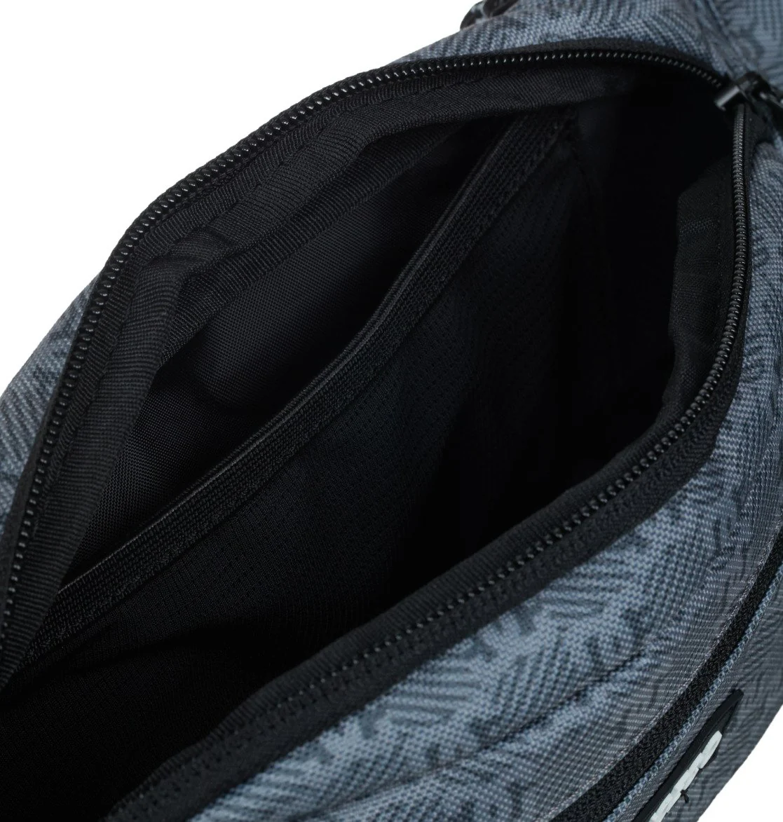 DC Unisex Tussler Waist Pack Soccer Black ADYBA03060-KVJ4 - Image 4