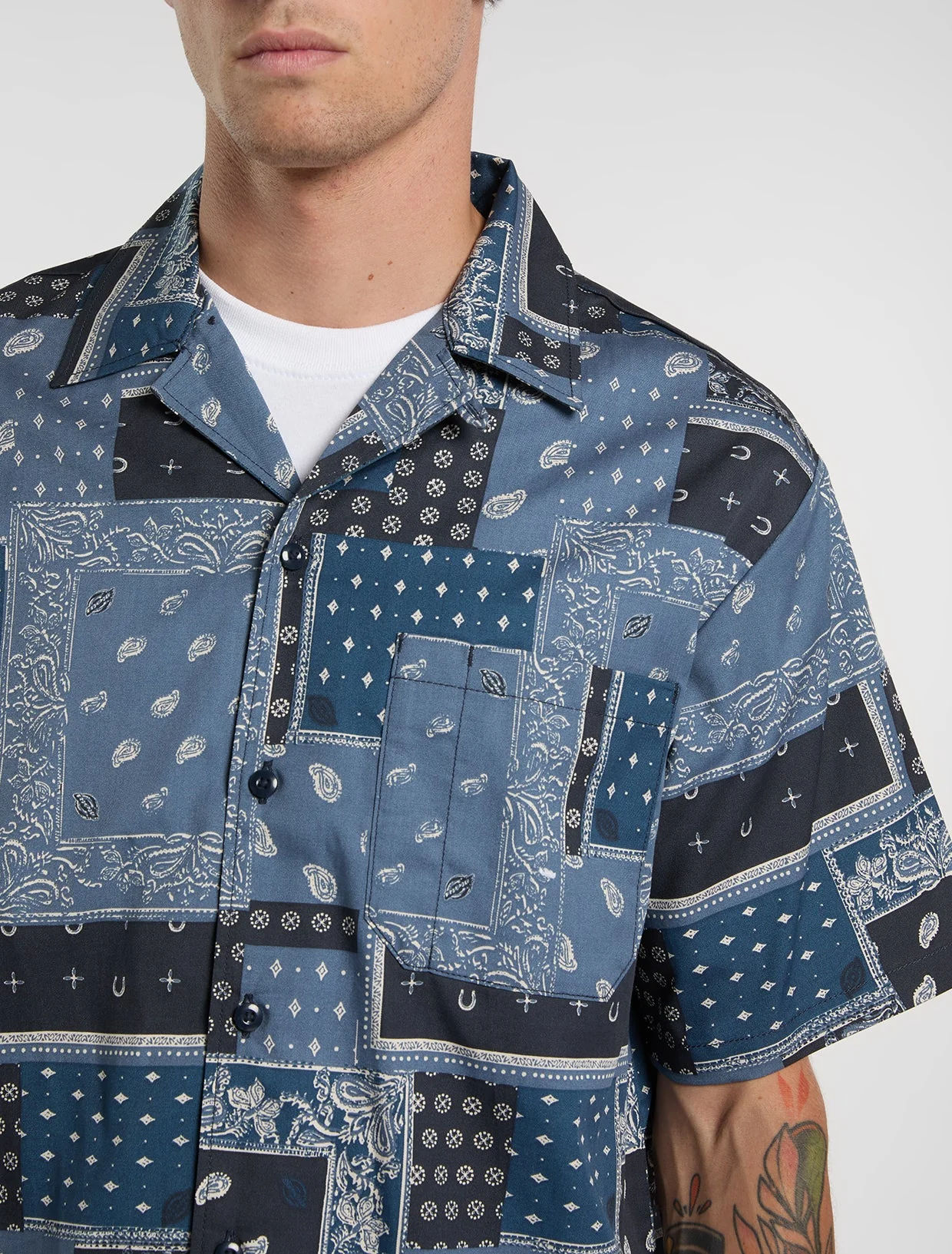 Dickies Men's Glandorf Short Sleeve Shirt Dynamic Blue DK0A889T0DN - Image 5