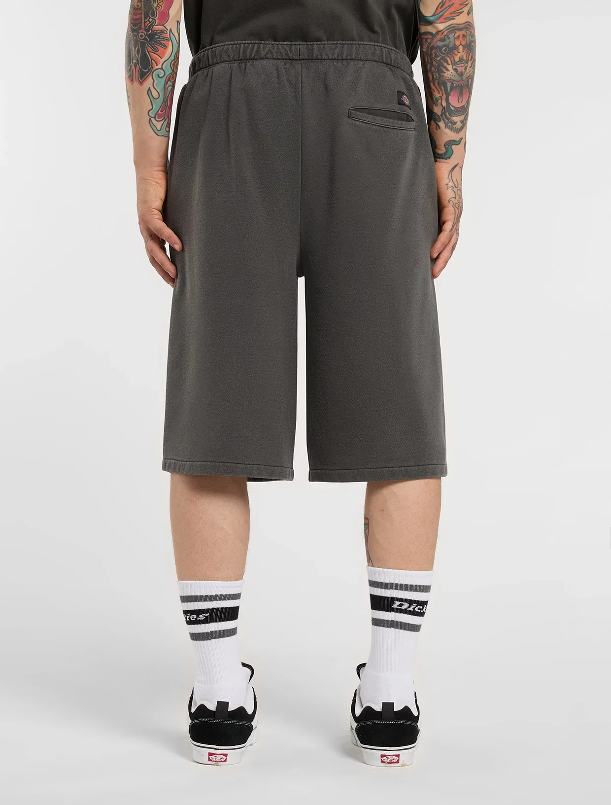 Dickies Men's Streetsboro 13-Inch Sweat Shorts Black DK0A885BBLK1 - Image 2