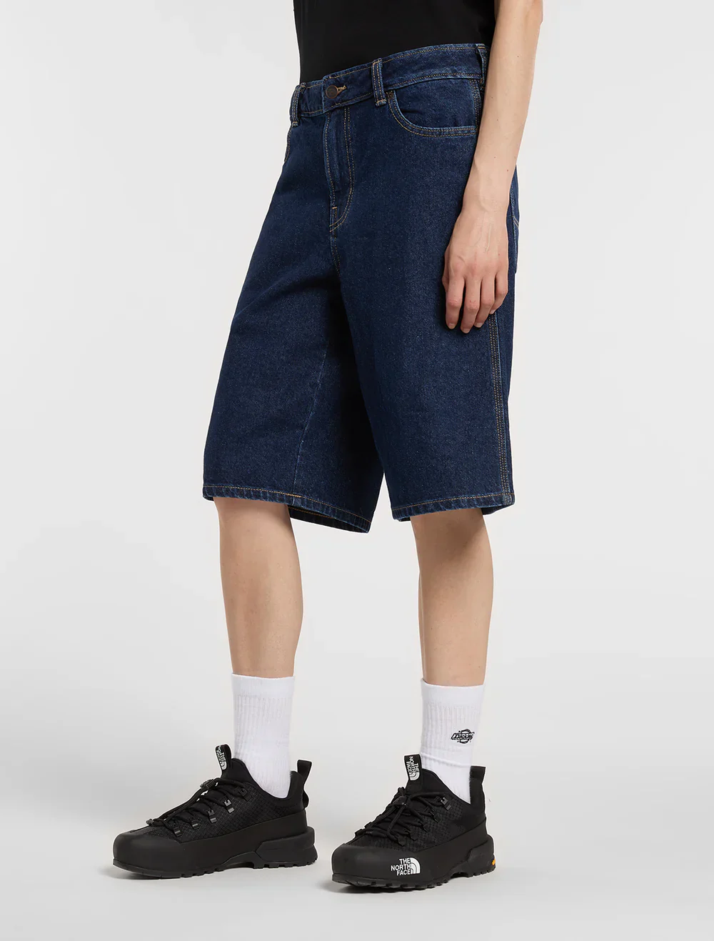 Dickies Women's 957 13-Inch Denim Shorts Dark Indigo DK0A88JS0DD - Image 3