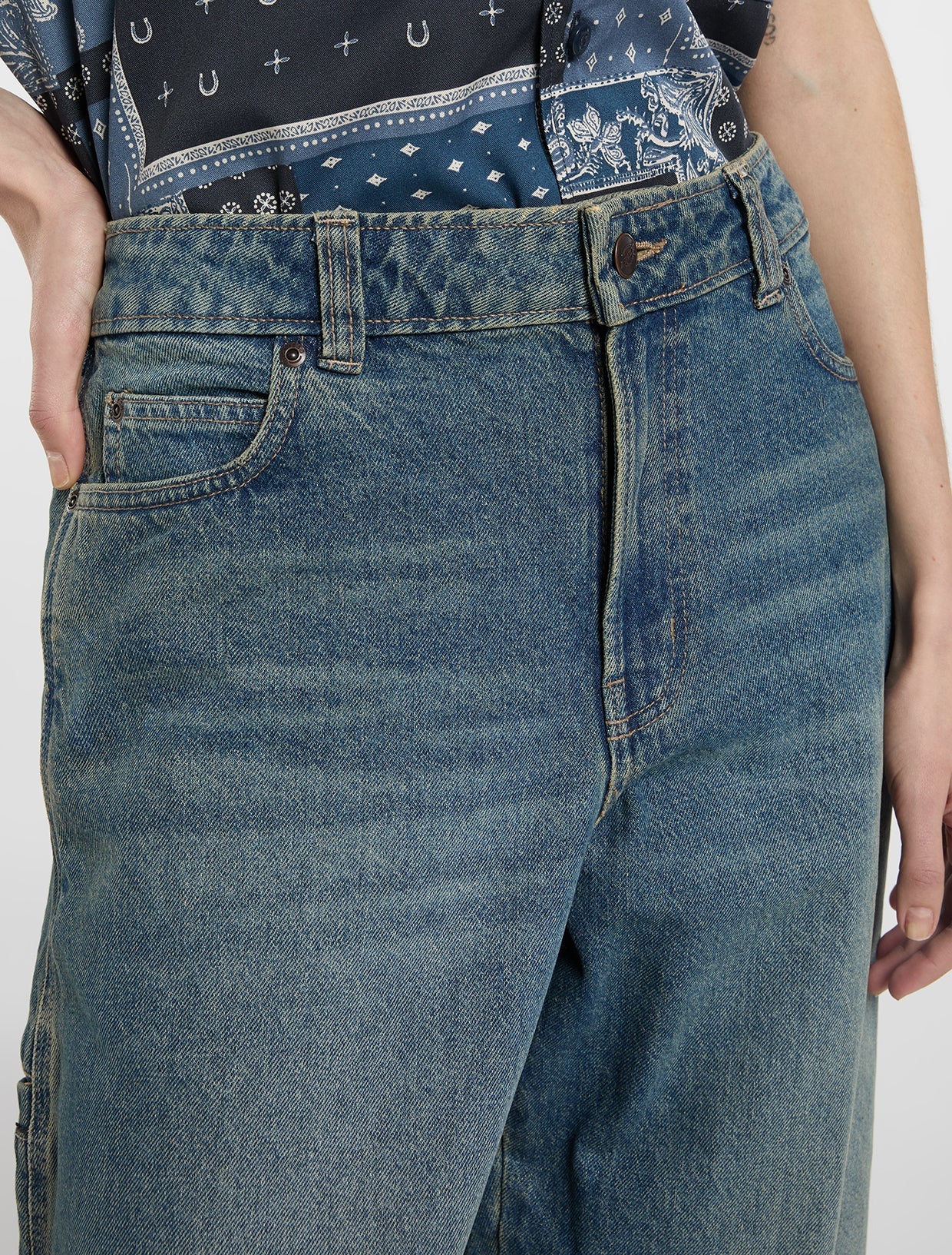 Dickies Women's 957 Loose Tapered Work Jeans Khaki Tinted Blue DK0A885JL231 - Image 3