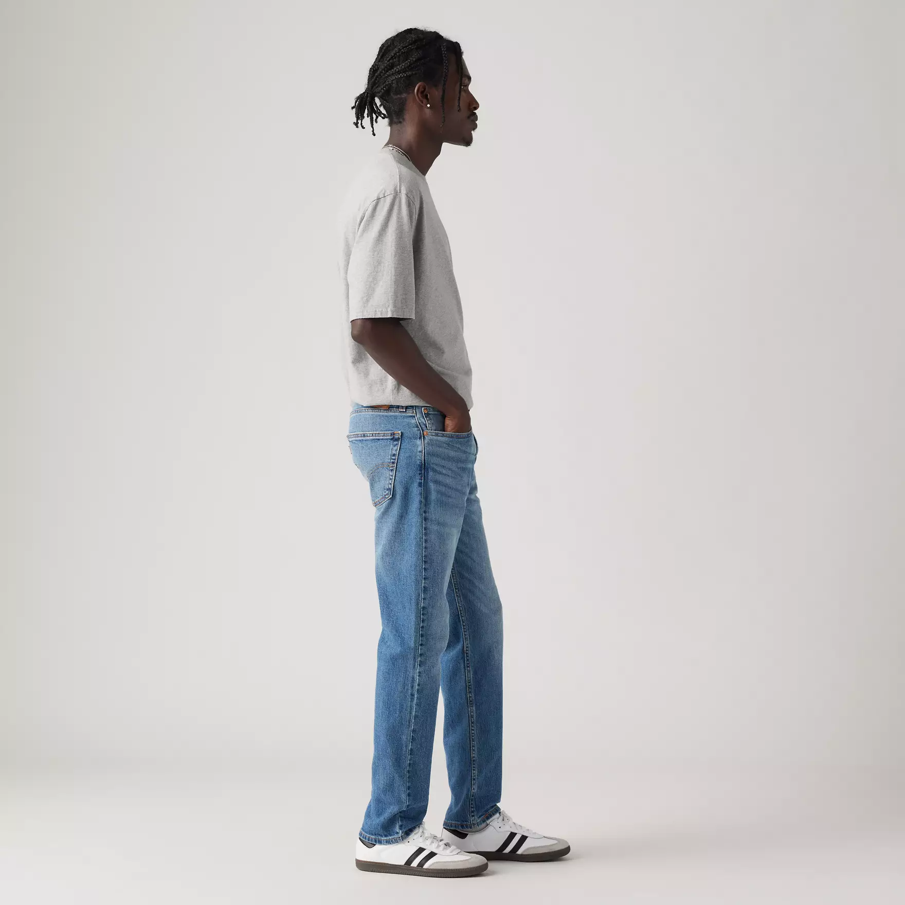 Levi's Men's 502™ Taper Fit Jeans Medium Wash 295071317 - Image 2