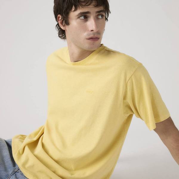Levi's Men's Vintage Fit T-shirt Yellow A06370184 - Image 5