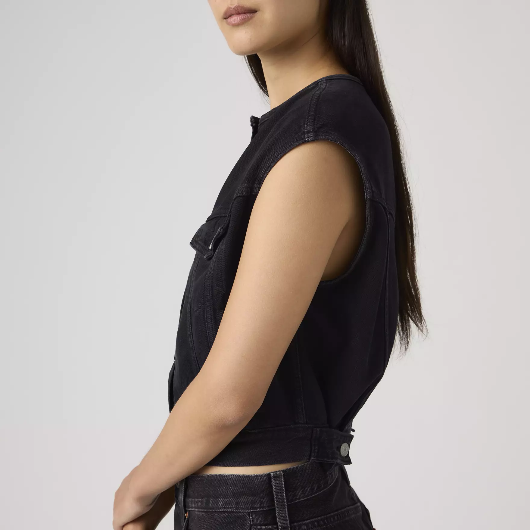 Levi's Women's '90s Shrunken Collarless Vest Stone Black 005NP0003 - Image 3