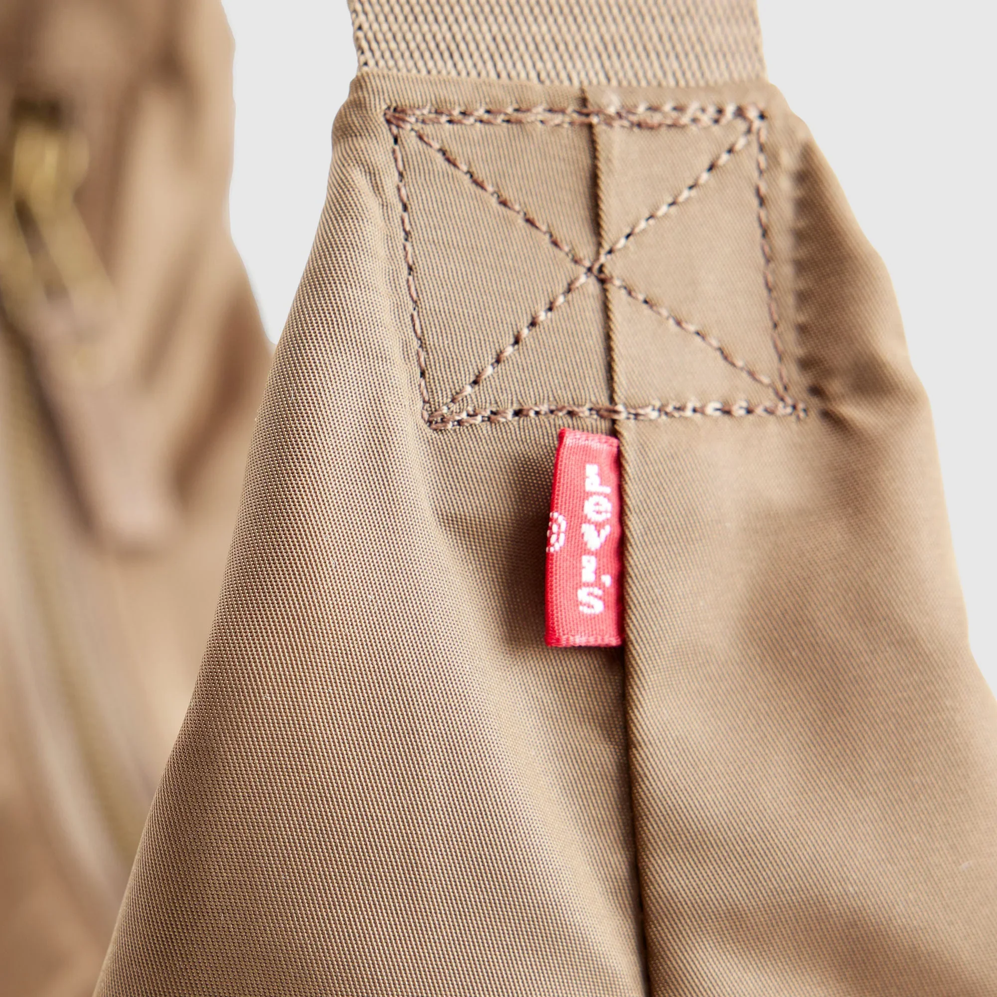 Levi's Women's Alexandra Bag Canteen Brown 005F20001 - Image 3