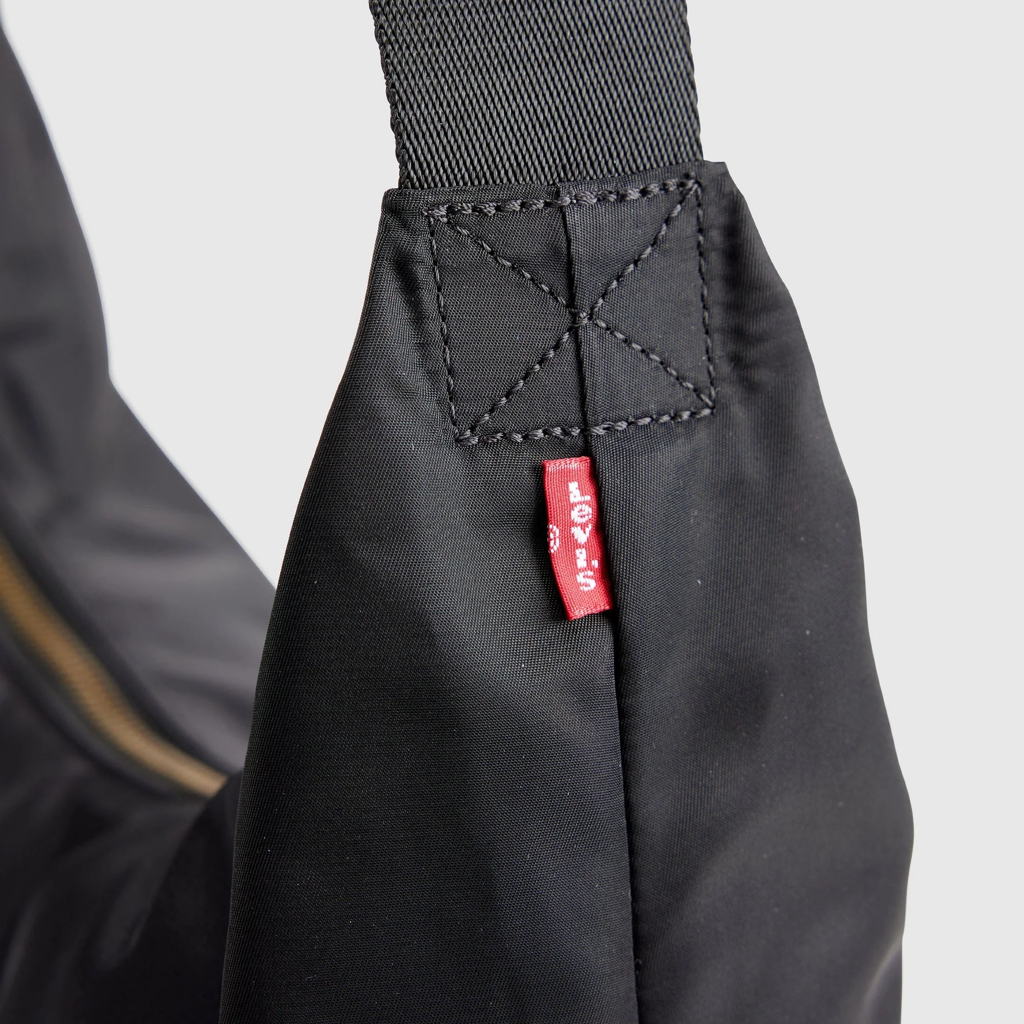 Levi's Women's Alexandra Bag Caviar Black 005F20000 - Image 3