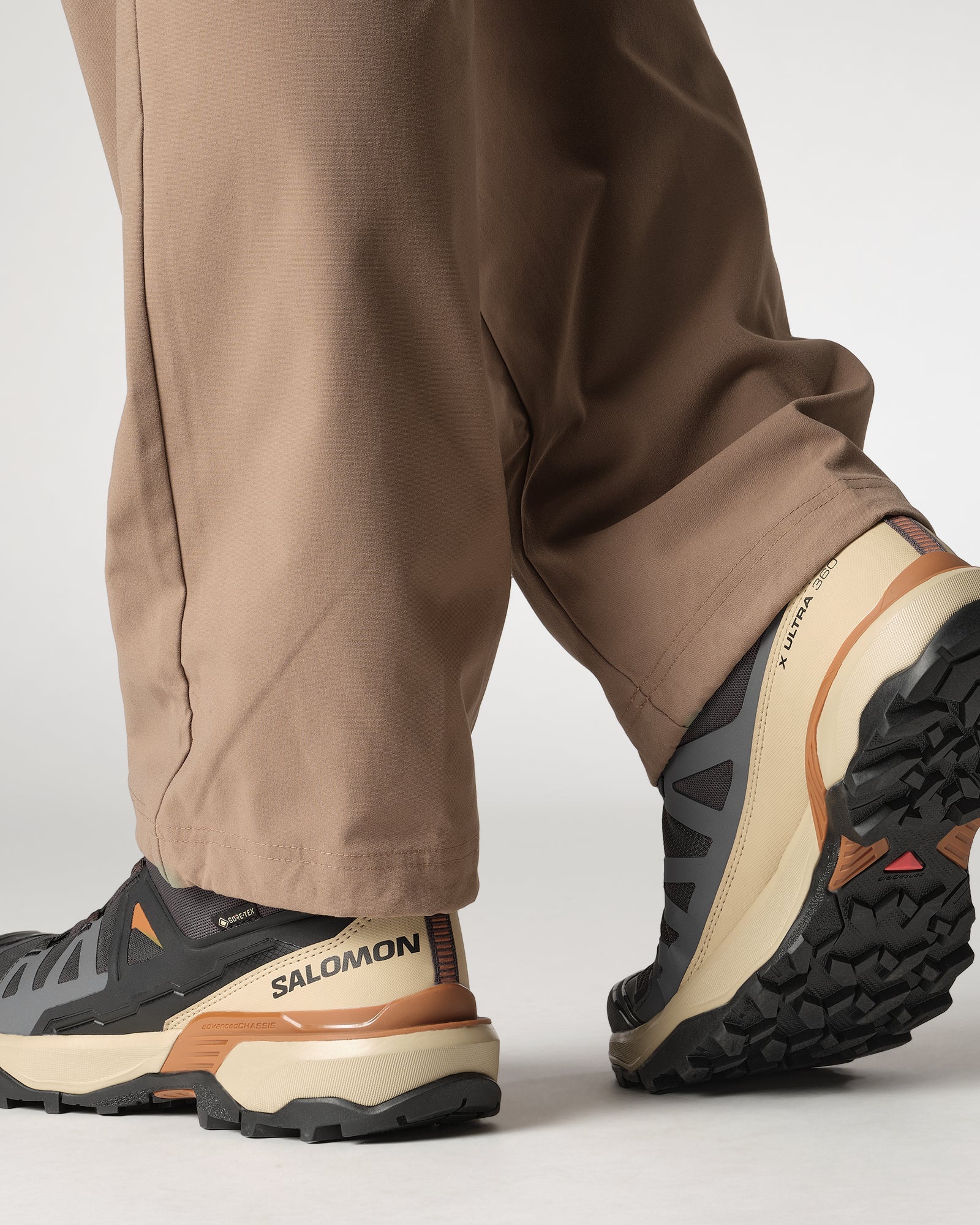 Salomon Men's X Ultra 360 Gore-Tex Shoes Phantom/Safari/Caramel Cafe L47687000 - Image 8
