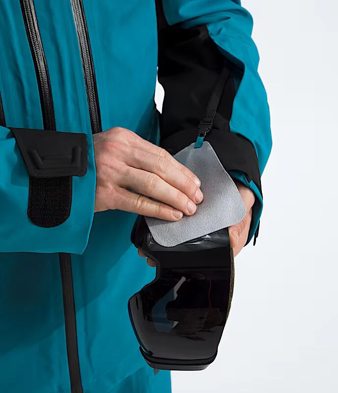 The North Face Men’s Chakal Snow Jacket Dusk Blue/TNF Black NF0A87Y6DDO - Image 9