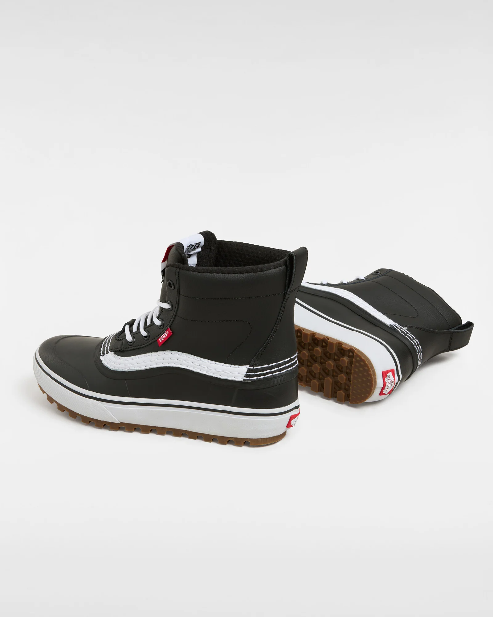 Vans Men's MTE Standard Mid Waterproof Boot Black/White VN000D2CBA2 - Image 3