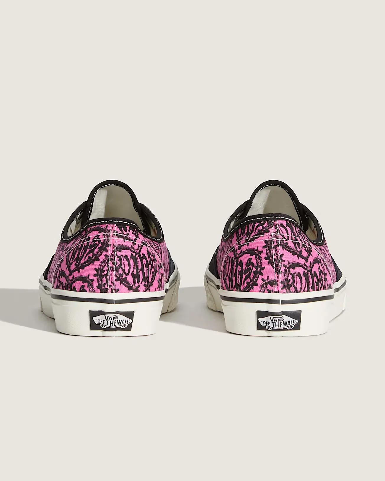 Vans Unisex Authentic Shoes Black/Pink VN000EGAB9P - Image 4