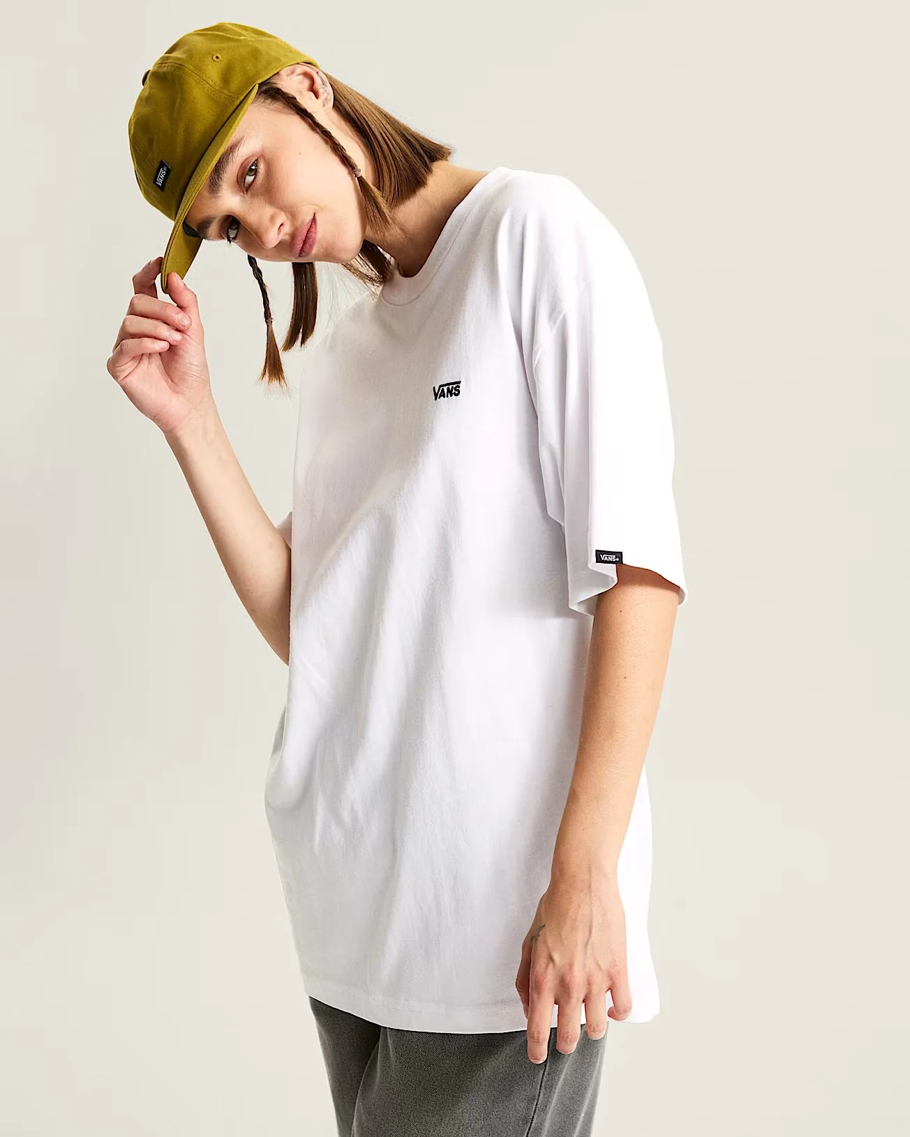 Vans Unisex Left Chest II Logo T-Shirt White VN000P1PWHT - Image 2