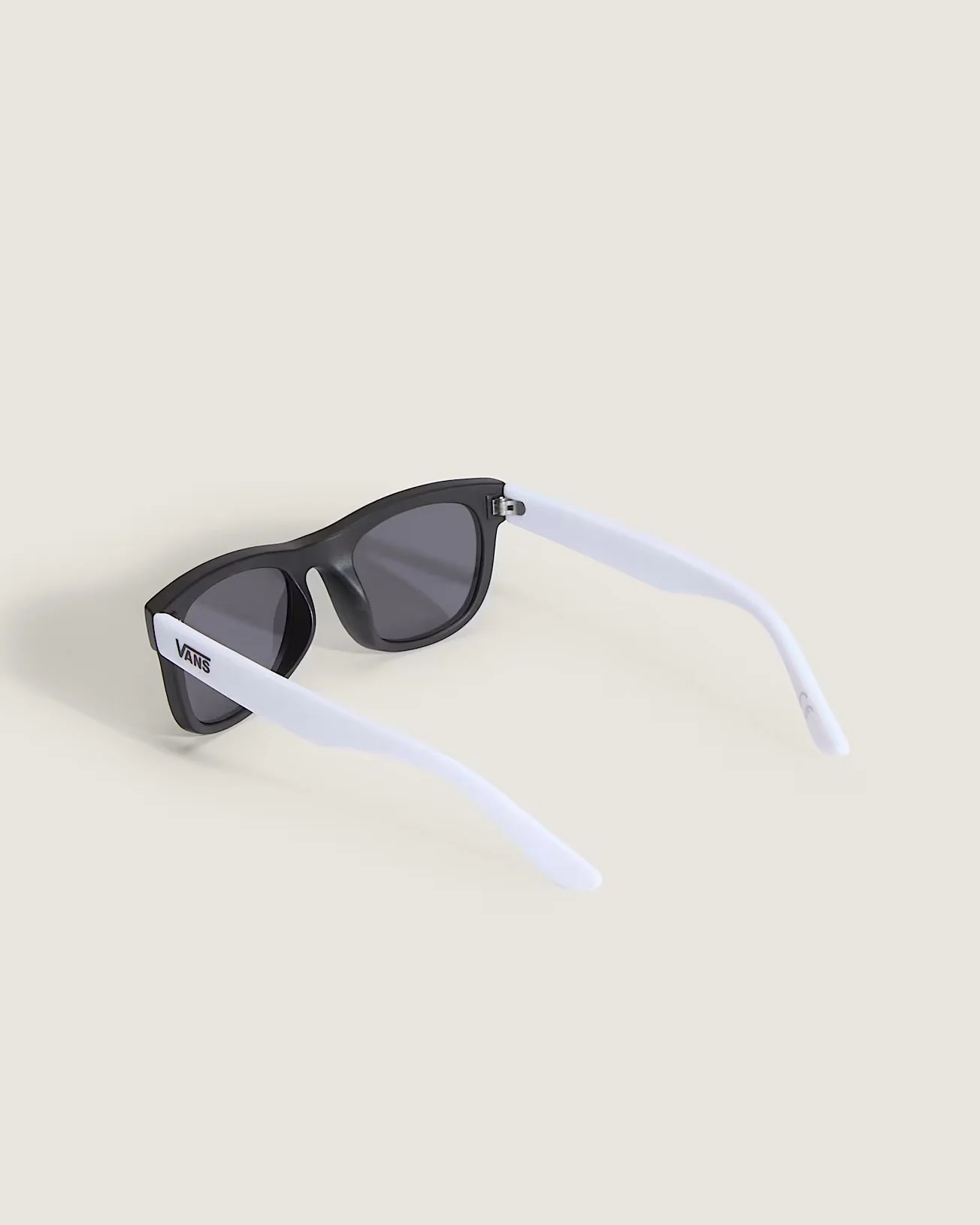 Vans Unisex Spicoli Sunglasses Black/White VN000T0EY28 - Image 3