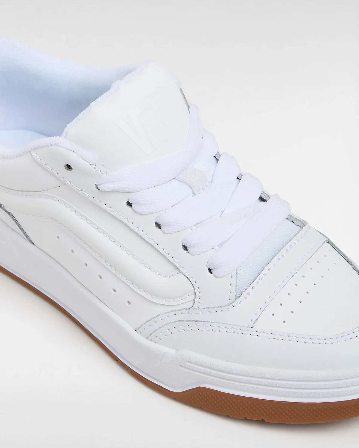 Vans Women's Hylane Shoes White/Gum VN000D1J9DH - Image 4