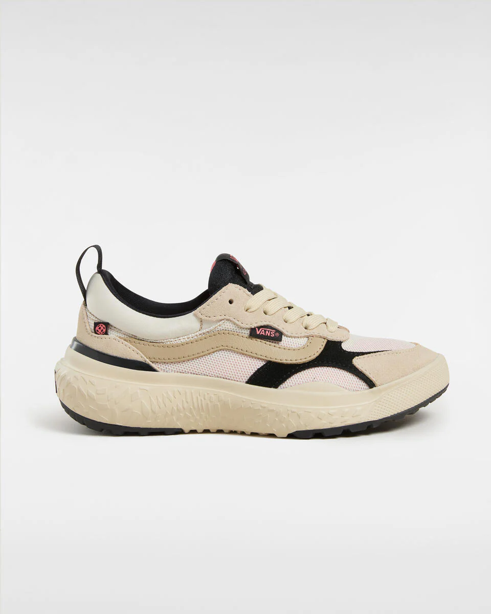 Vans Women's MTE ultrarange Neo VR3 Shoes Black/Blush VN000CWEYX2