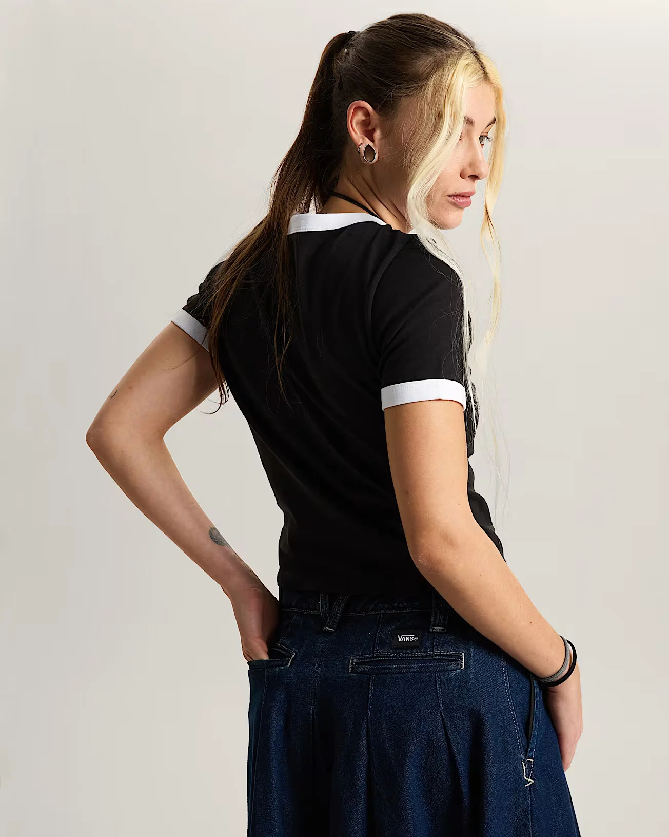 Vans Women's Puppy Ringer T-Shirt Black VN000W24BLK - Image 2